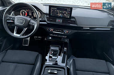 Внедорожник / Кроссовер Audi Q5 2021 в 