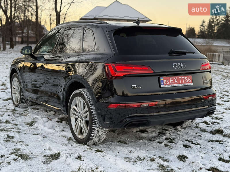 Позашляховик / Кросовер Audi Q5 2021 в Луцьку