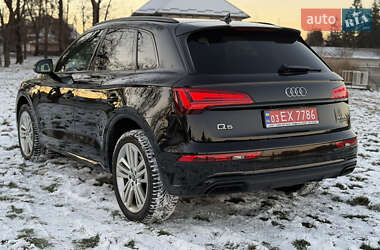 Внедорожник / Кроссовер Audi Q5 2021 в 