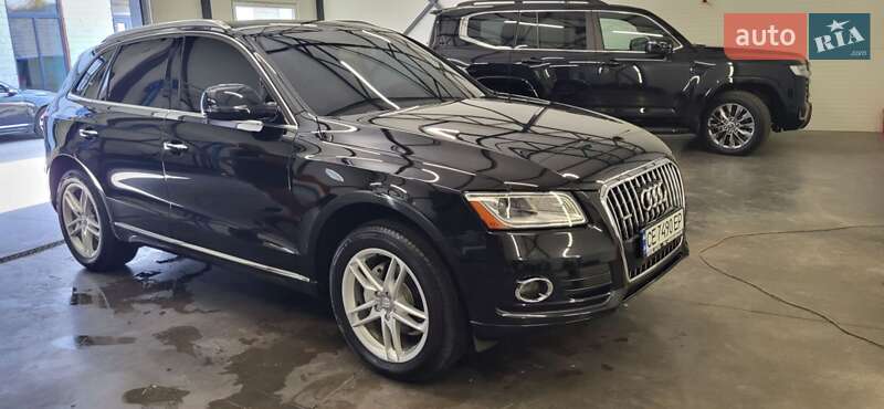 Позашляховик / Кросовер Audi Q5 2015 в Чернівцях