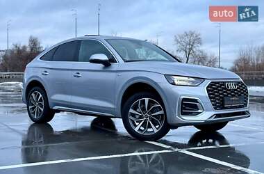 Позашляховик / Кросовер Audi Q5 2022 в Києві