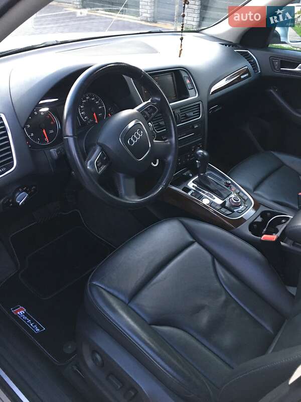 Позашляховик / Кросовер Audi Q5 2011 в Києві