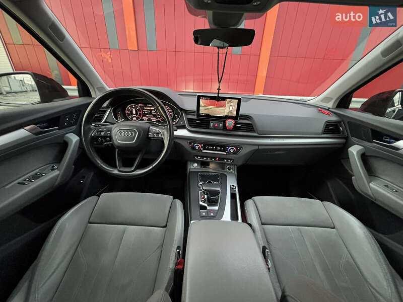 Позашляховик / Кросовер Audi Q5 2017 в Києві