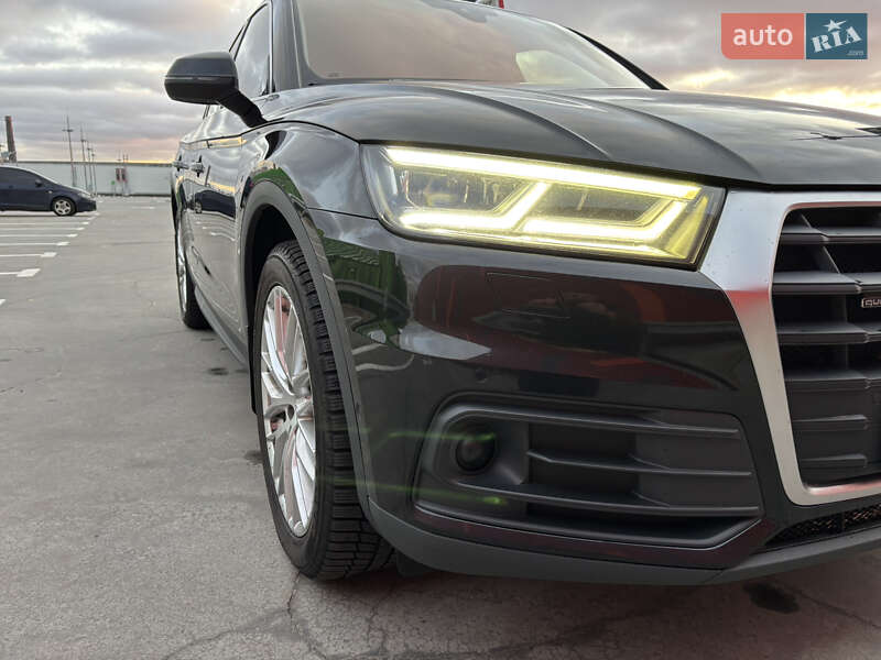 Позашляховик / Кросовер Audi Q5 2017 в Києві