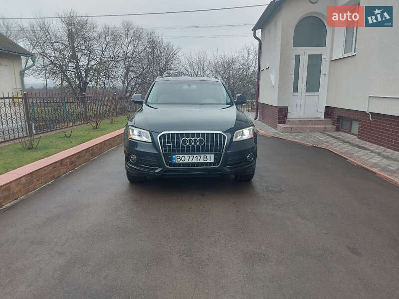 Позашляховик / Кросовер Audi Q5 2015 в Гусятині