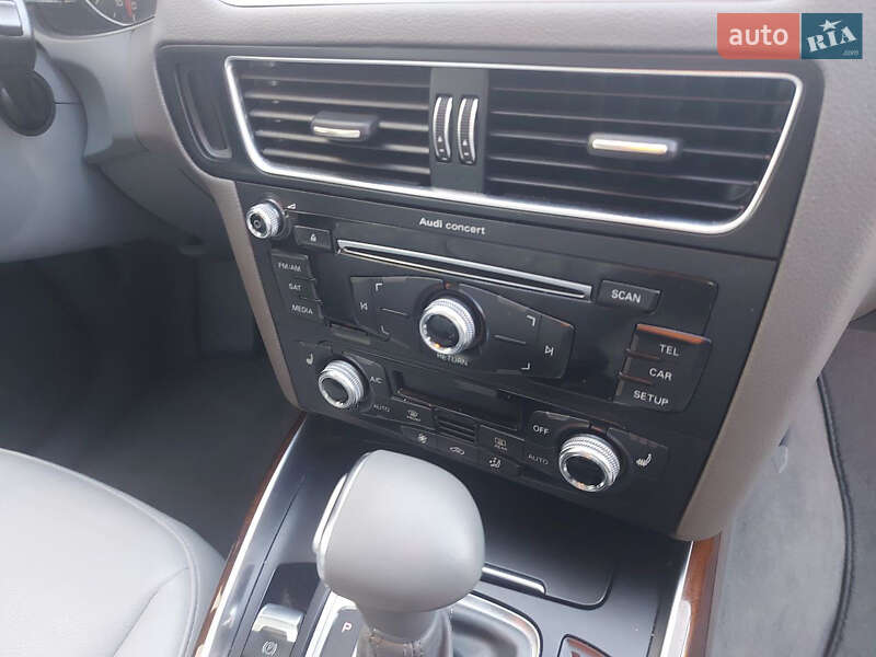 Позашляховик / Кросовер Audi Q5 2015 в Гусятині