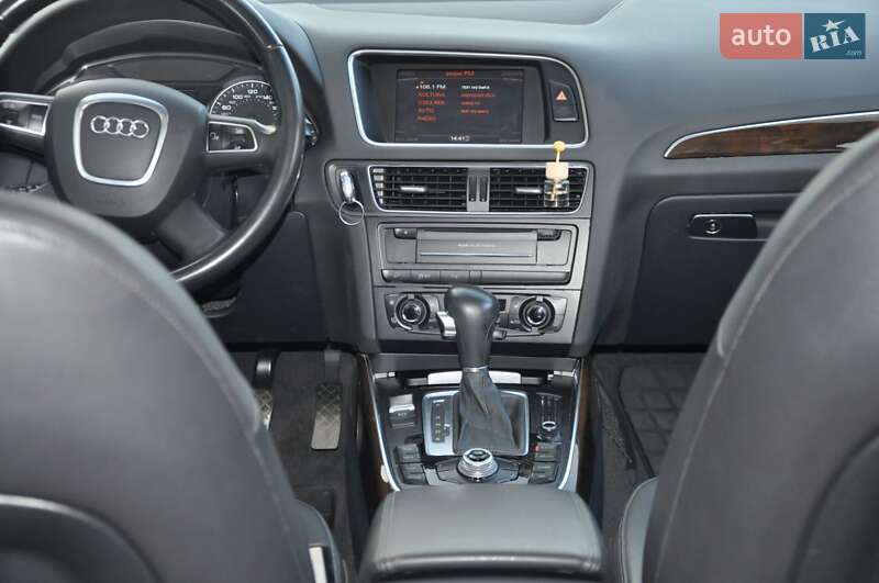 Внедорожник / Кроссовер Audi Q5 2011 в Смеле
