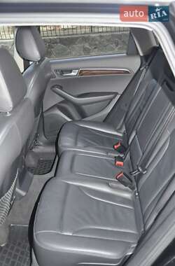 Позашляховик / Кросовер Audi Q5 2011 в Смілі