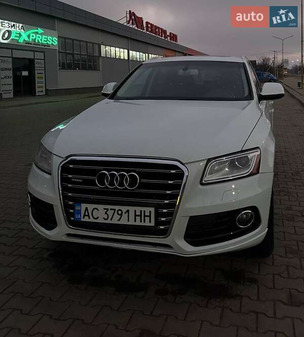 Внедорожник / Кроссовер Audi Q5 2014 в Нововолынске