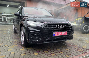 Внедорожник / Кроссовер Audi Q5 2021 в 