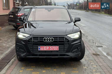 Внедорожник / Кроссовер Audi Q5 2021 в 