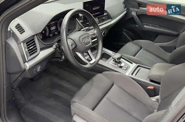 Внедорожник / Кроссовер Audi Q5 2021 в 