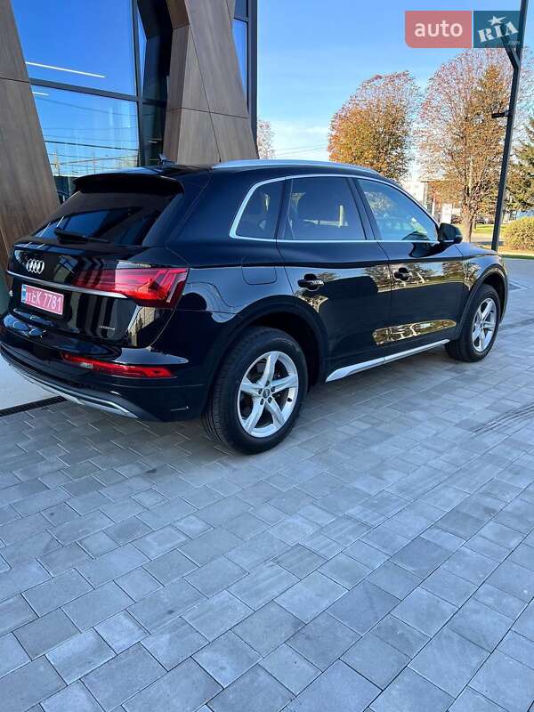 Внедорожник / Кроссовер Audi Q5 2021 в Луцке