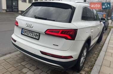 Внедорожник / Кроссовер Audi Q5 2017 в 