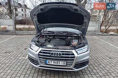 Внедорожник / Кроссовер Audi Q5 2018 в 