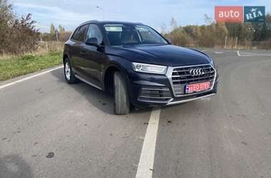 Внедорожник / Кроссовер Audi Q5 2017 в 