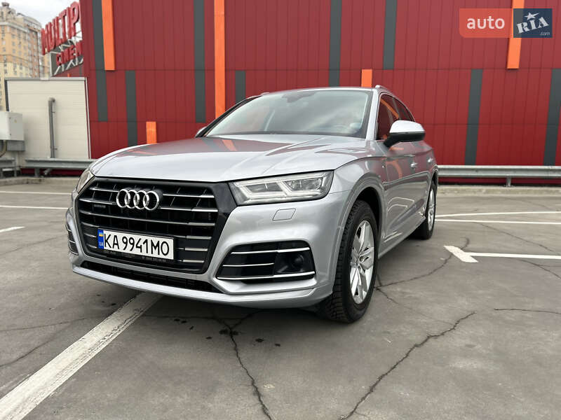 Внедорожник / Кроссовер Audi Q5 2020 в Киеве