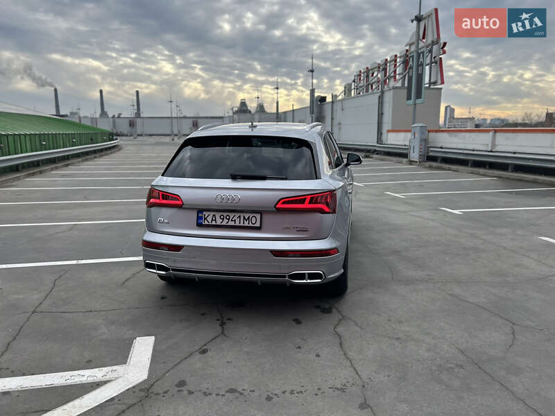 Внедорожник / Кроссовер Audi Q5 2020 в Киеве