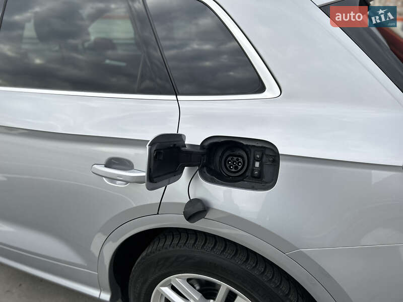 Внедорожник / Кроссовер Audi Q5 2020 в Киеве