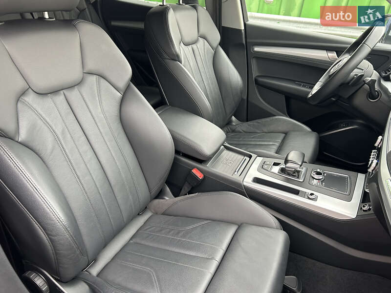 Внедорожник / Кроссовер Audi Q5 2020 в Киеве