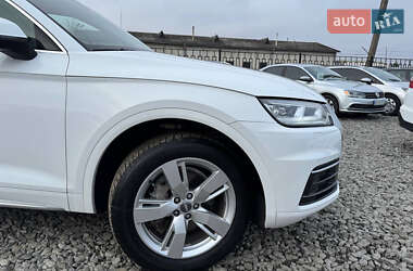 Внедорожник / Кроссовер Audi Q5 2018 в Стрые