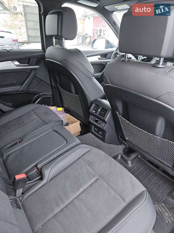 Внедорожник / Кроссовер Audi Q5 2021 в Виннице