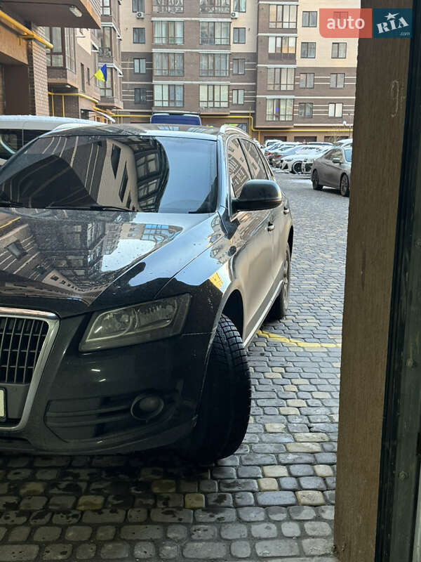 Внедорожник / Кроссовер Audi Q5 2011 в Виннице