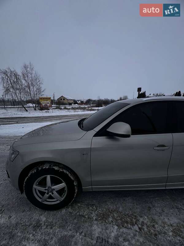 Внедорожник / Кроссовер Audi Q5 2012 в Тростянце