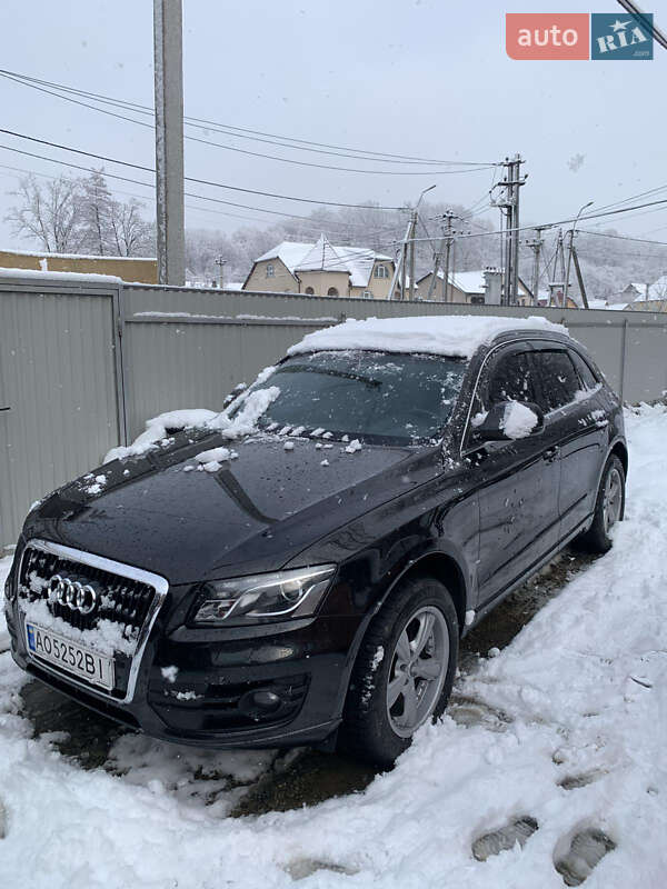 Внедорожник / Кроссовер Audi Q5 2009 в Тячеве