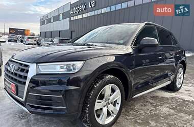 Позашляховик / Кросовер Audi Q5 2017 в Львові