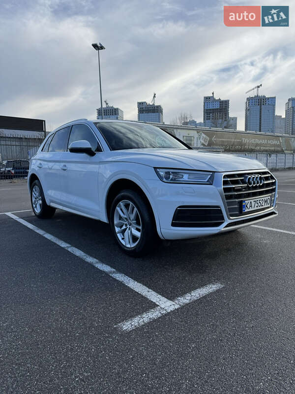 Позашляховик / Кросовер Audi Q5 2020 в Києві фото 3 Позашляховик / Кросовер Audi Q5 2020 в Києві