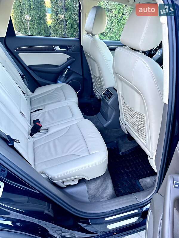 Внедорожник / Кроссовер Audi Q5 2013 в Дунаевцах