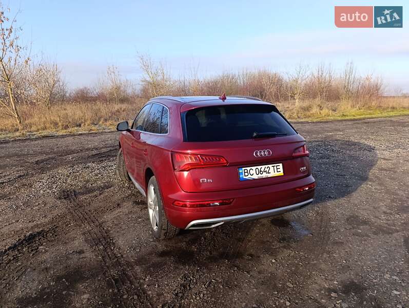 Внедорожник / Кроссовер Audi Q5 2018 в Новом Ярычеве