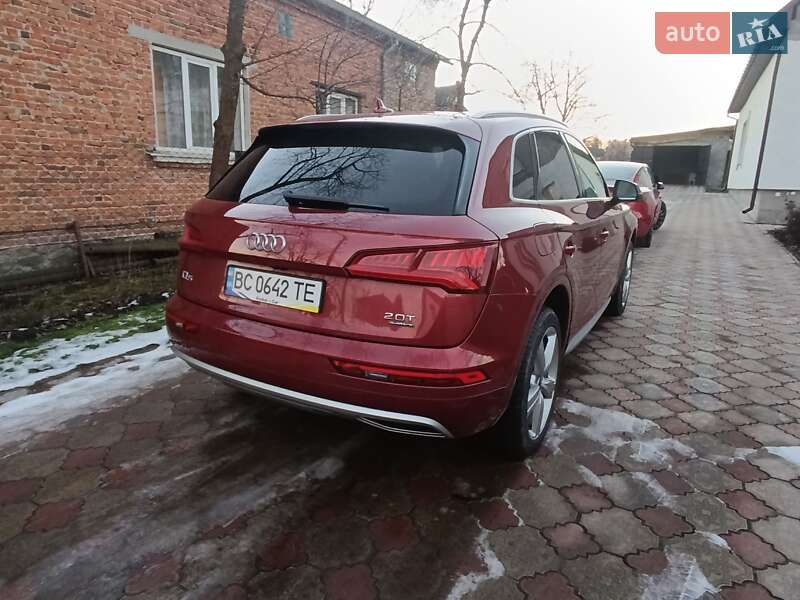 Внедорожник / Кроссовер Audi Q5 2018 в Новом Ярычеве