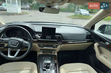Позашляховик / Кросовер Audi Q5 2017 в 