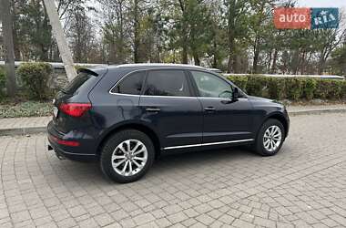 Позашляховик / Кросовер Audi Q5 2015 в 