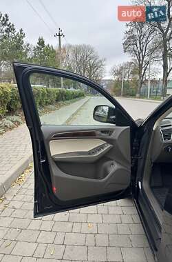 Позашляховик / Кросовер Audi Q5 2015 в 