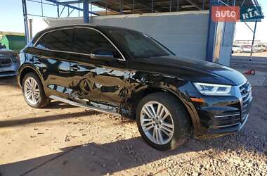 Внедорожник / Кроссовер Audi Q5 2018 в 