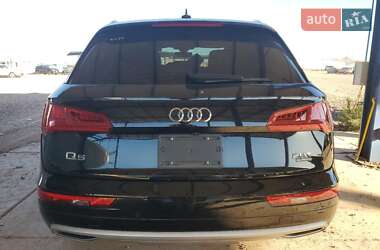 Внедорожник / Кроссовер Audi Q5 2018 в 
