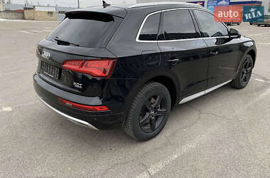 Позашляховик / Кросовер Audi Q5 2017 в 