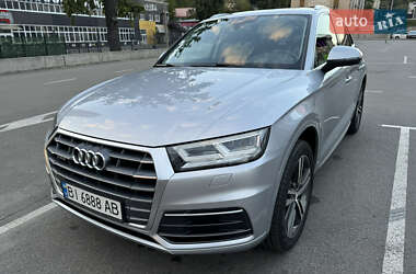 Внедорожник / Кроссовер Audi Q5 2018 в 