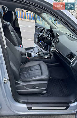Внедорожник / Кроссовер Audi Q5 2018 в 