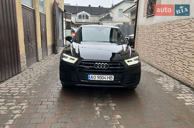 Позашляховик / Кросовер Audi Q5 2019 в Ужгороді