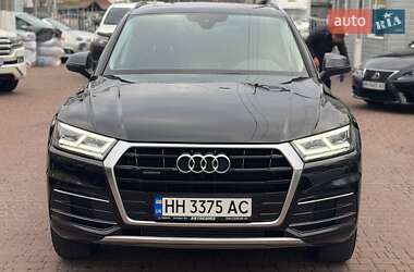 Позашляховик / Кросовер Audi Q5 2017 в 