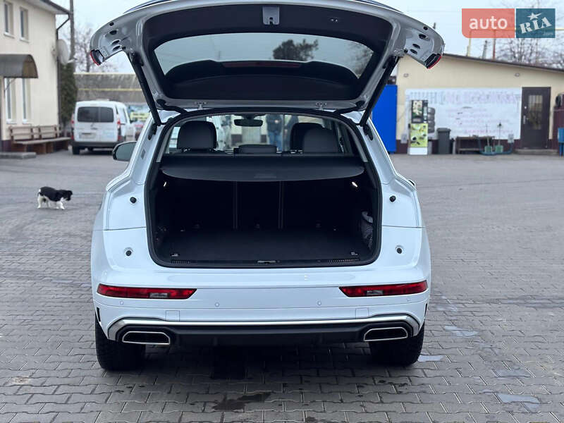 Внедорожник / Кроссовер Audi Q5 2022 в Одессе