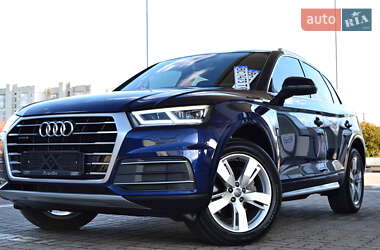 Внедорожник / Кроссовер Audi Q5 2017 в 