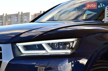 Внедорожник / Кроссовер Audi Q5 2017 в 