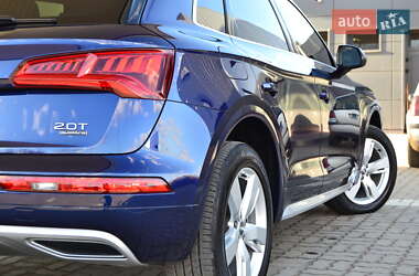 Внедорожник / Кроссовер Audi Q5 2017 в 