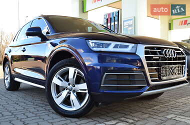 Внедорожник / Кроссовер Audi Q5 2017 в 