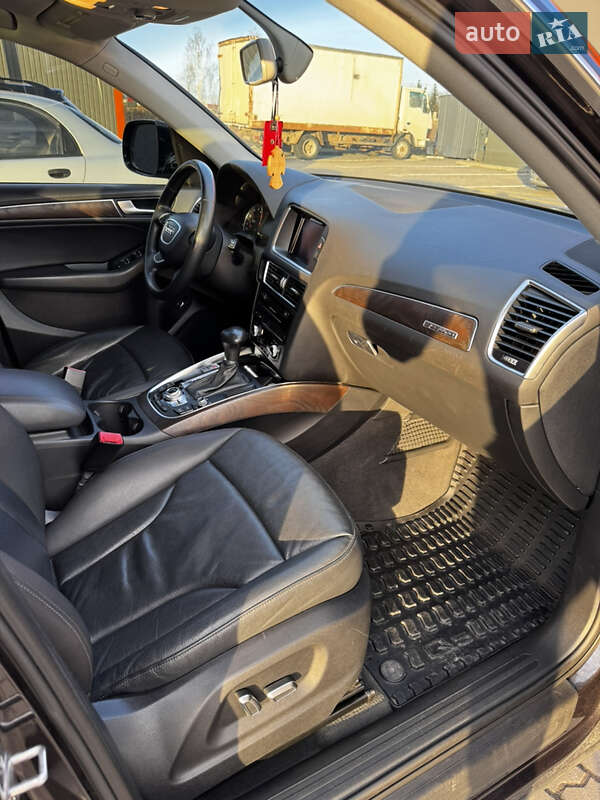 Позашляховик / Кросовер Audi Q5 2015 в Львові фото 15 Позашляховик / Кросовер Audi Q5 2015 в Львові
